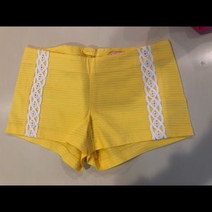 Lilly Pulitzer size 4 bright yellow shorts